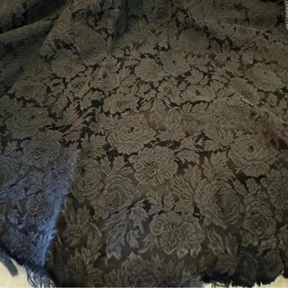 ❣️SOLD ❣️BEBE Lace Appliqué Long Gusset True Indigo Denim Skirt. Size 26. 40”L - Picture 11 of 17